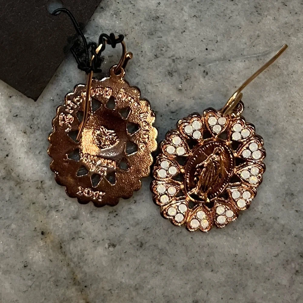 VIRGIN SAINTS & ANGELS BRINGING HER HOME CHARM EARRINGS - Picture 3 of 6